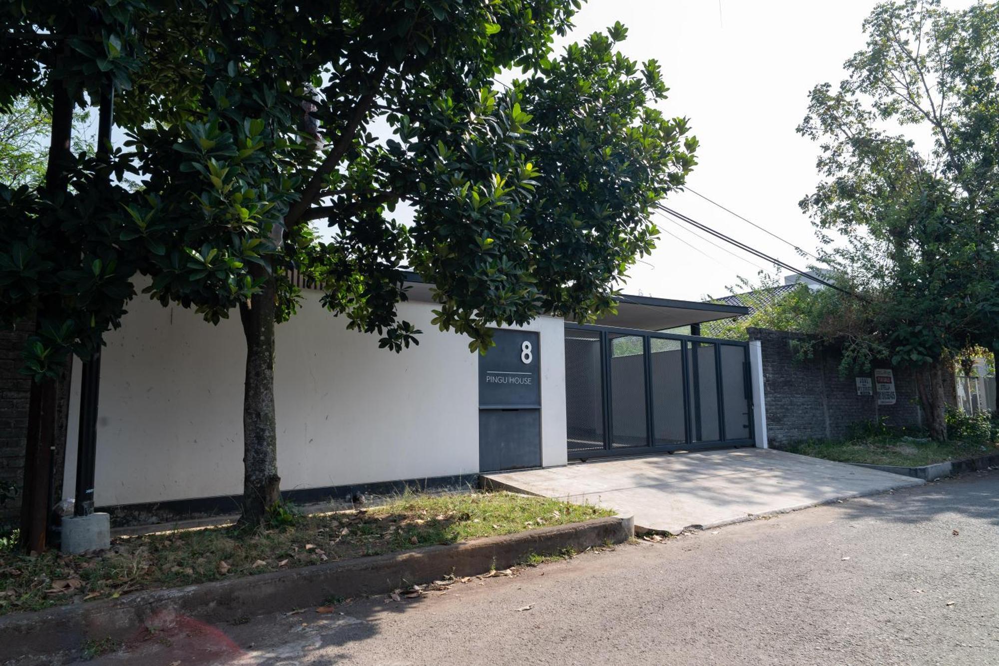 Villa Pingu House